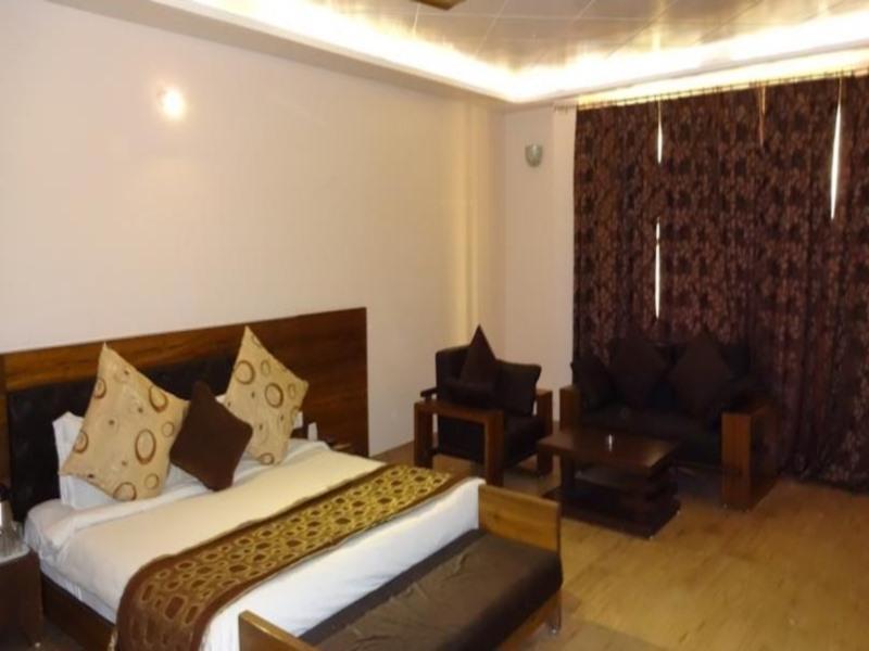 Bk Castles Hotel Jabalpur Buitenkant foto